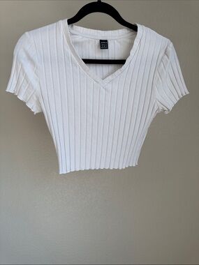 SHEIN White Ribbed V-Neck Short Sleeve Crop Top